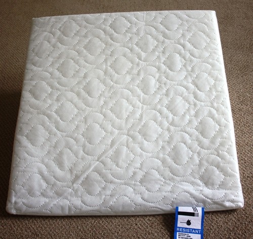 Large foam wedge pillow - large,
